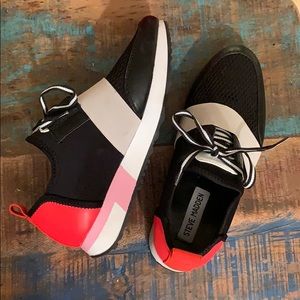 STEVE MADDEN sneakers